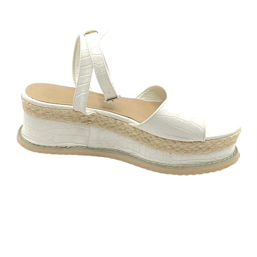 PrettyLittleThing White Espadrille Croc Faux Leather Platform Sandals Size 7.5